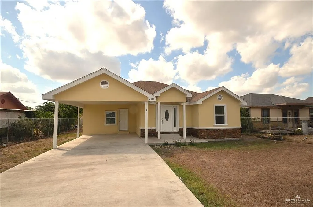 3 bed, 2.0 bath, 1492 sqft, $1,300 — Photo 1