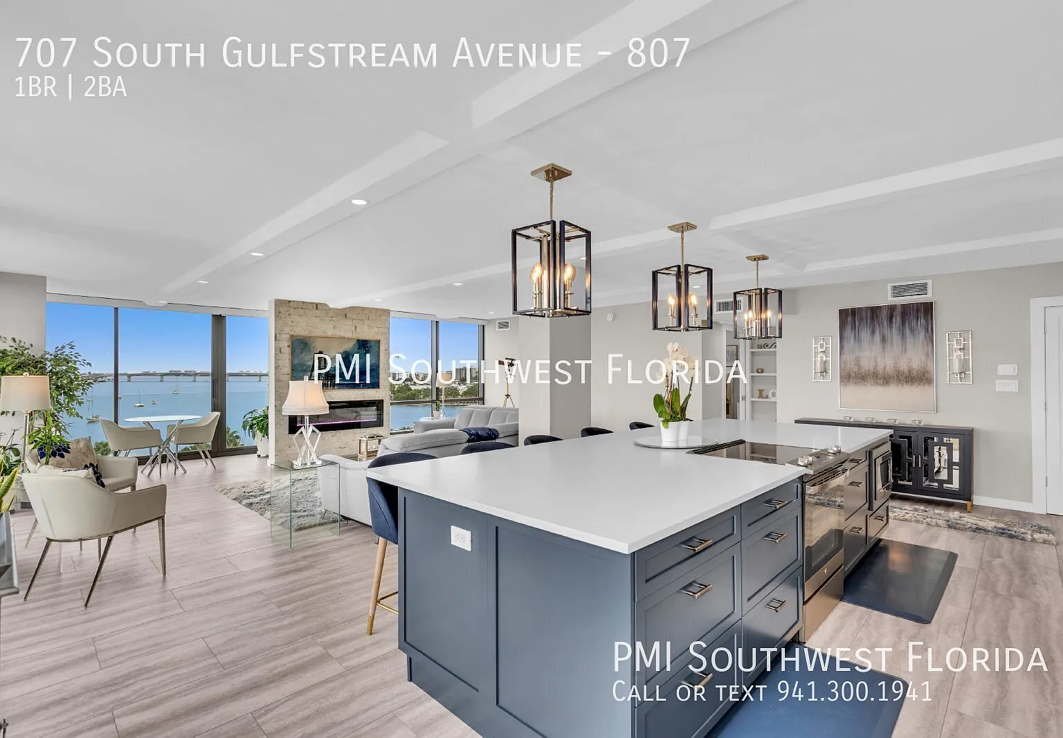 1BR / 2BA Condo (fully furnished) The Essex House, Bayfront, Downtown Sarasota — Photo 2