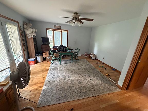 5th image of 9925 Saint Joseph St