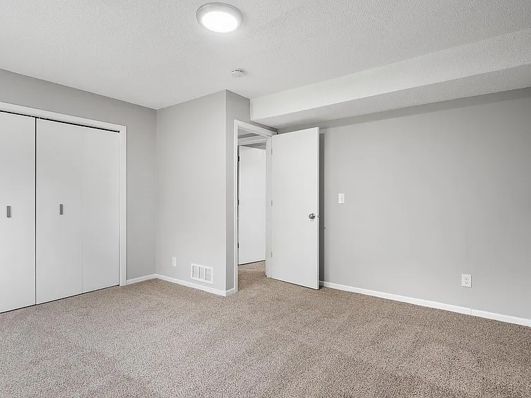 5801 Covington Ter — Photo 21