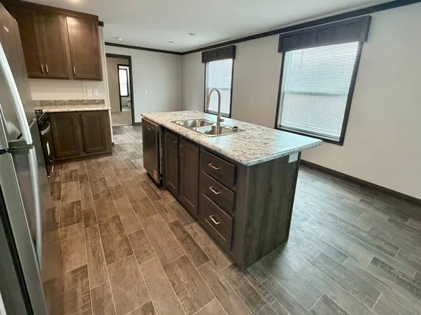 770 5th St #31, Audubon, MN 56511