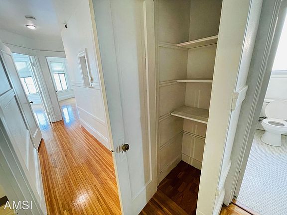 5th image of 3670 Fillmore St #5