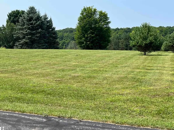 0 Fairway Ct, Kewadin, MI 49648