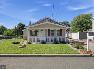 5 Evans Ave, Hamilton, NJ 08610