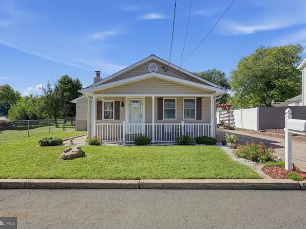 5 Evans Ave, Hamilton, NJ 08610