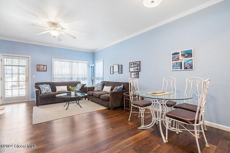 4th image of 73 Knollwood Hollow Terrace