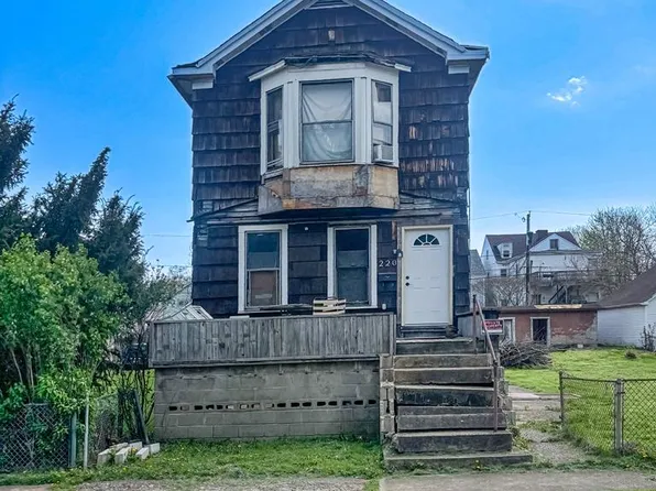 220 N Wabash, Wheeling, WV 26003