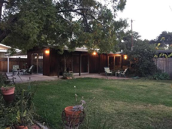 5th image of 409 N La Luna Ave