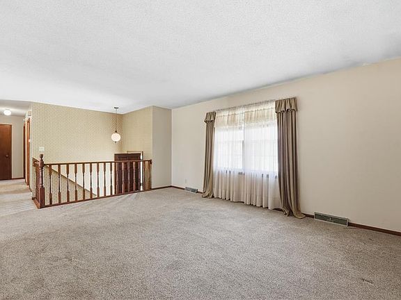 4th image of 2322 N 74th St