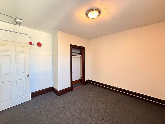 4th image of 459 Beech St APT 3
