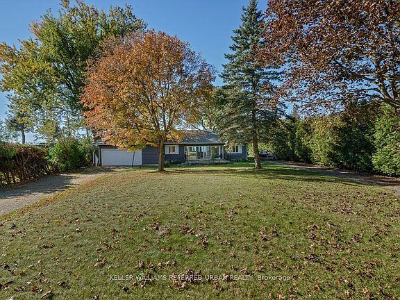 3rd image of 25060 Maple Beach Rd