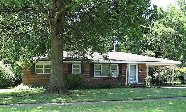 1st image of 411 Rosemary Ln