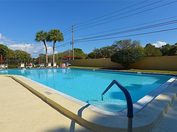 3rd image of 2675 Sabal Springs Cir APT 105