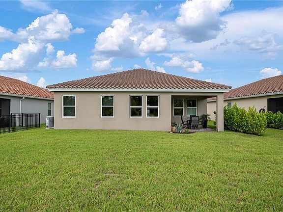 3rd image of 376 Daylily BLVD