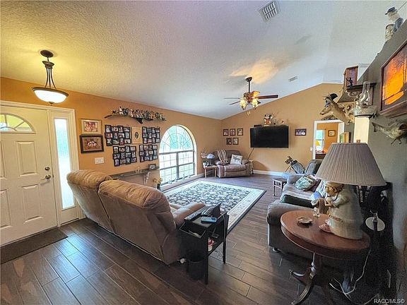 5th image of 3353 W Daffodil Dr