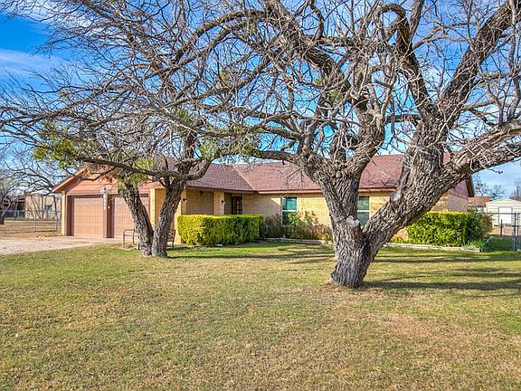 4th image of 8849 N Grape Creek Rd