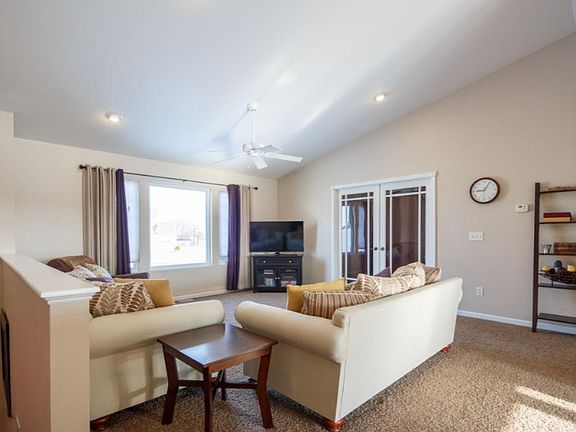 5th image of 1634 Sunny Glen Dr SE