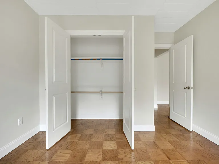 Elide House 505 — Photo 13