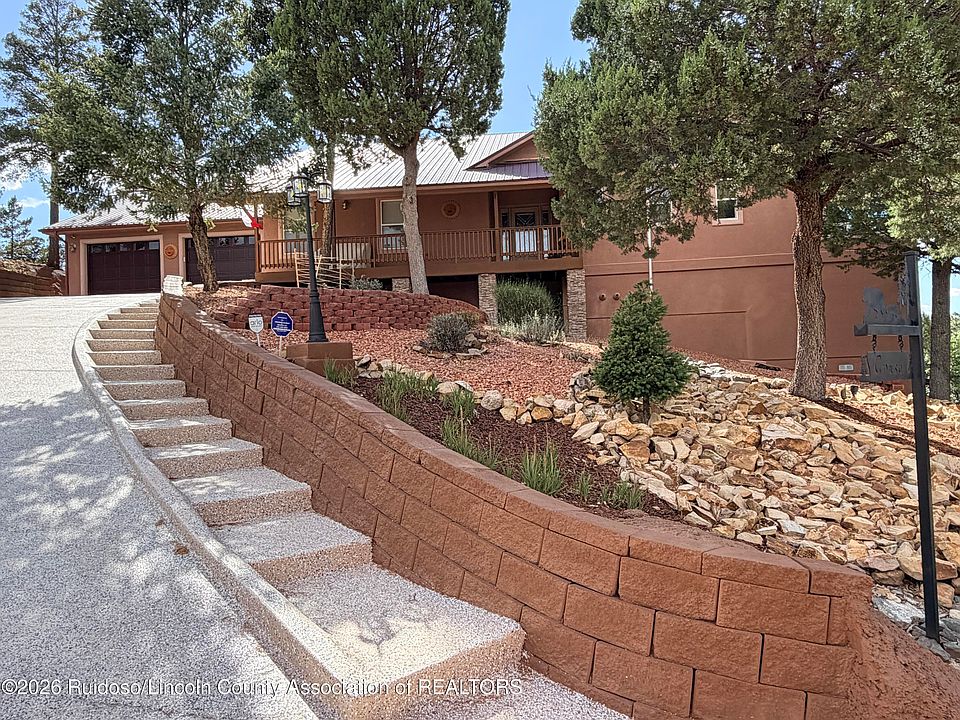 1st image of 102 Wood Dr