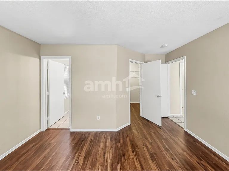 2256 E Hazeltine Way — Photo 9