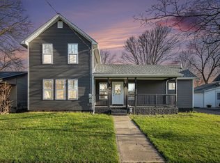 101 E 4th St, Buchanan, MI 49107