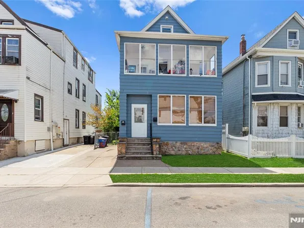 50 Grand St, Garfield, NJ 07026