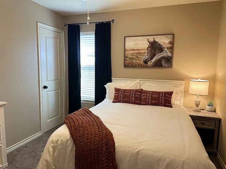 601 Penny Ln — Photo 5