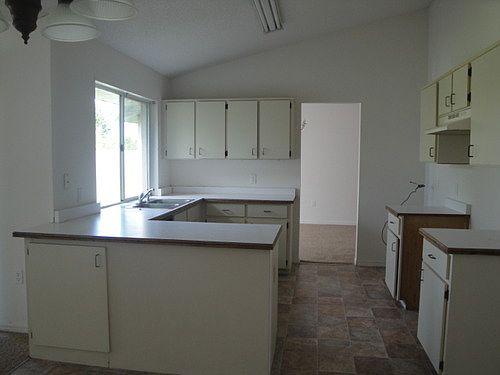 3rd image of 3251 Amber St