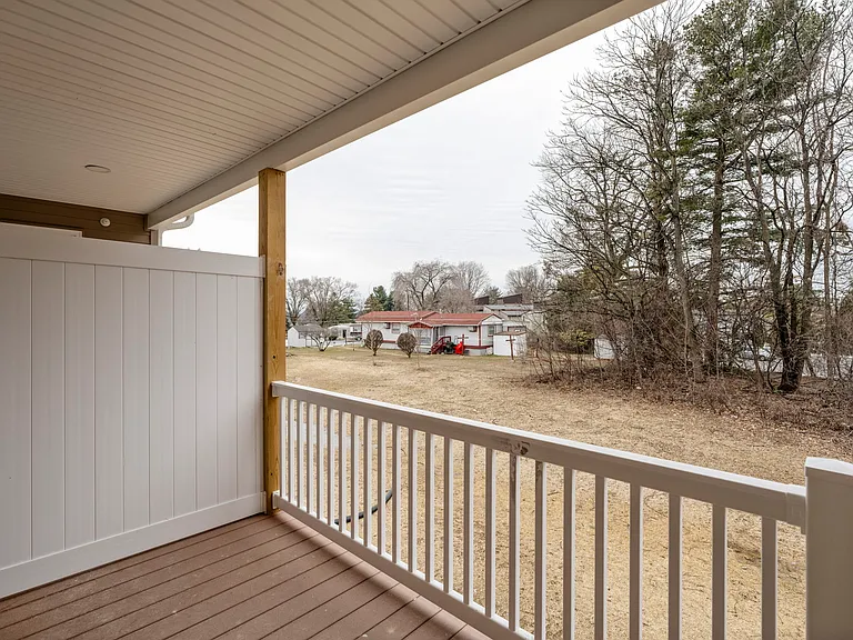 Towns Edge Apartments — Photo 42