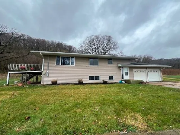 28298 State Highway 130, Lone Rock, WI 53556