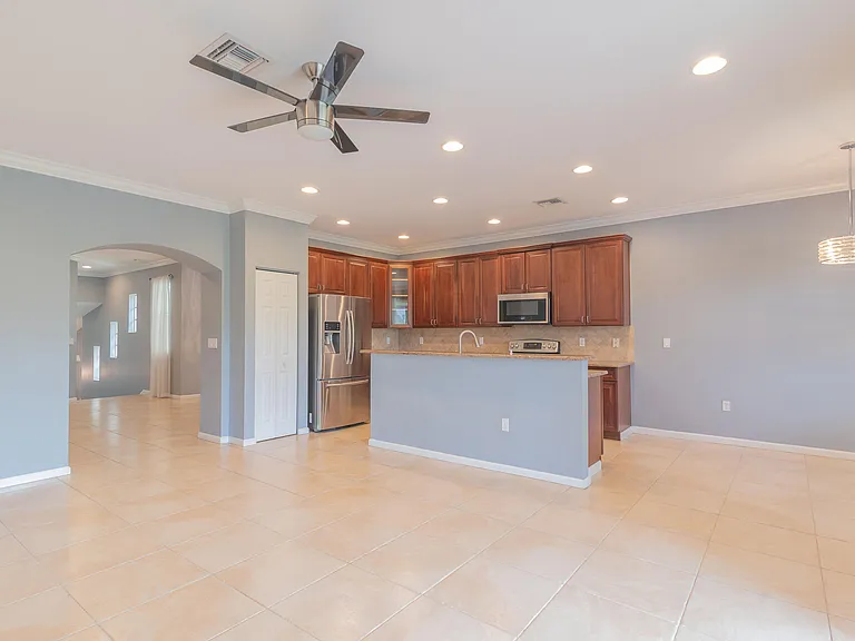 7522 Herrington Ln — Photo 3