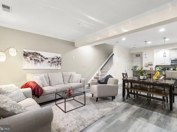 2386 Merseyside Dr, Woodbridge, VA 22191