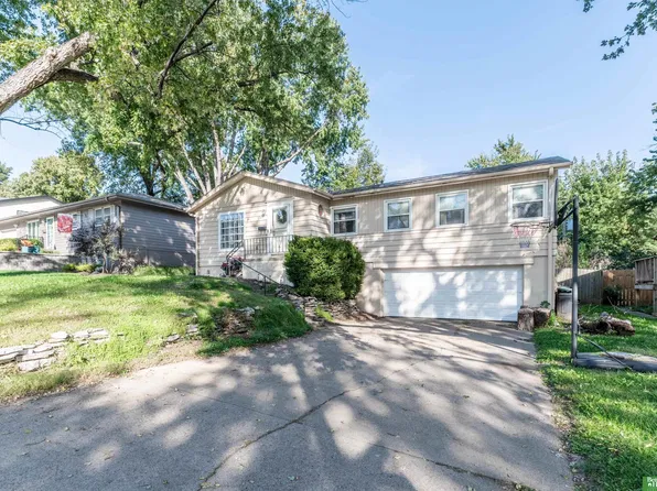 3717 S 91st St, Omaha, NE 68124