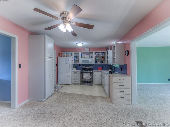 5th image of 10107 E 22nd Pl