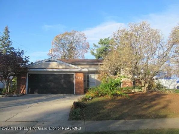 1727 Autumn Ln, Lansing, MI 48912