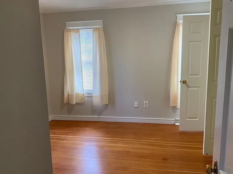 740 W Burkitt St — Photo 15