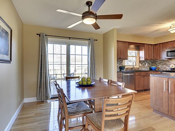 5th image of 3555 Dell Ct N
