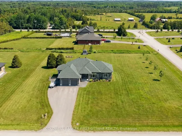 203 Abner Poole Rd, Beckwith, ON K0A 1B0