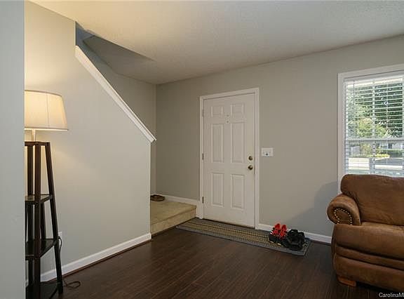 4th image of 517 Chase Brook Dr