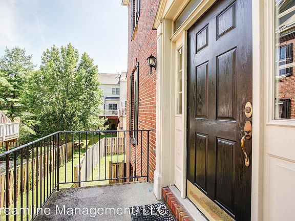 5th image of 516 Winding Rose Dr