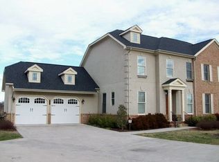 205 Oak View Cir, Bristol, TN 37620