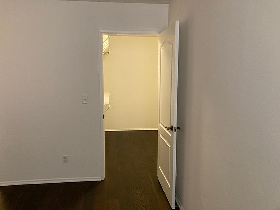 3rd image of 1457 Armacost Ave APT 104