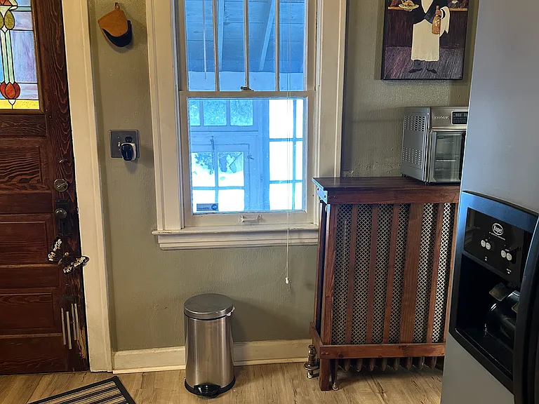 1046 Davis Ave NW — Photo 18