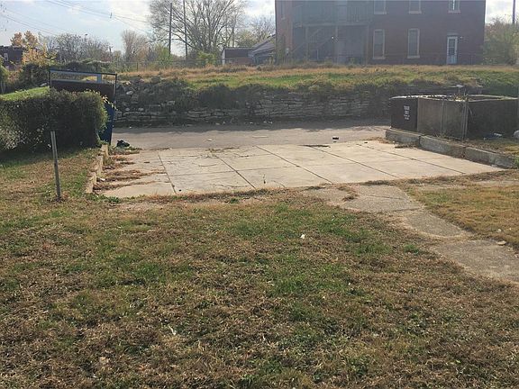 3rd image of 2916 Mount Pleasant St