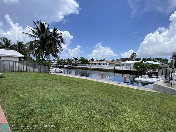2nd image of 2700 NE 57th St #2700