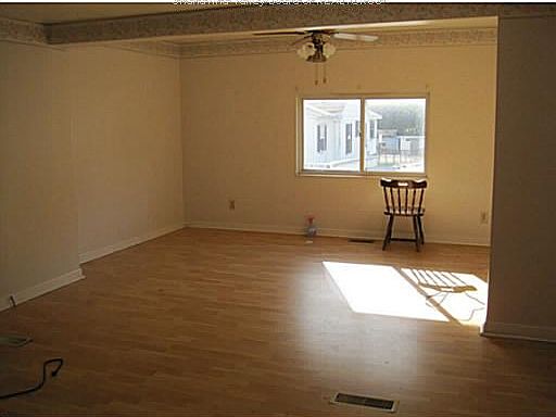3rd image of 12052 Maccorkle Ave