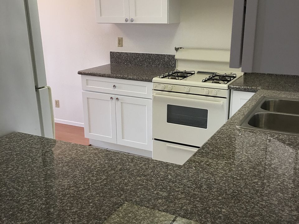 1st image of 318 N Hobart Boulevard # Fl 2nd