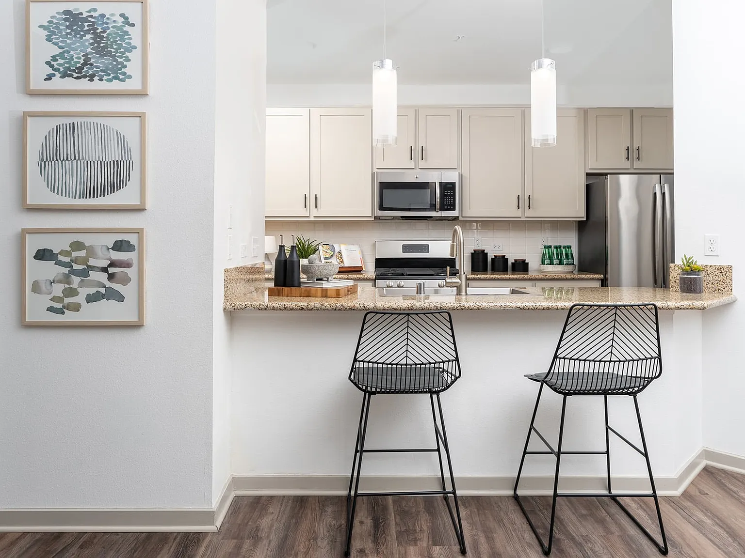 Mira Bella Apartments San Diego — Photo 2