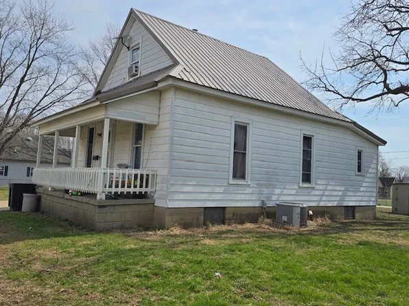 406 Stone St, Georgetown, IL 61846