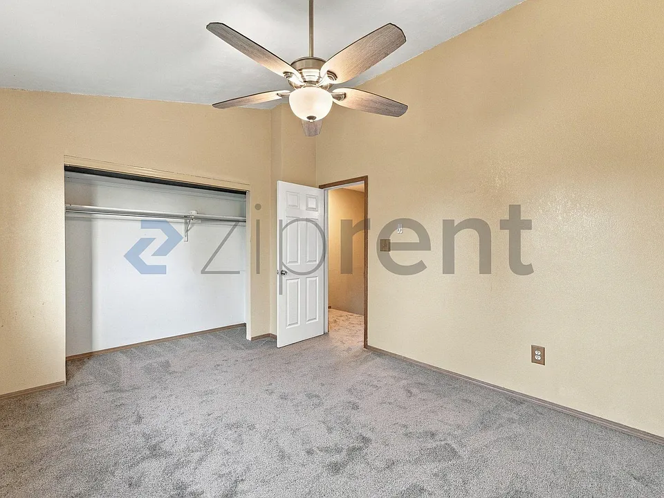 1347 Firefly Cir